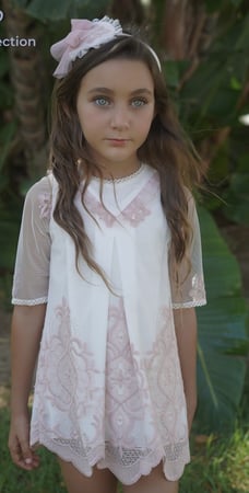 فستان دانتيل وردي