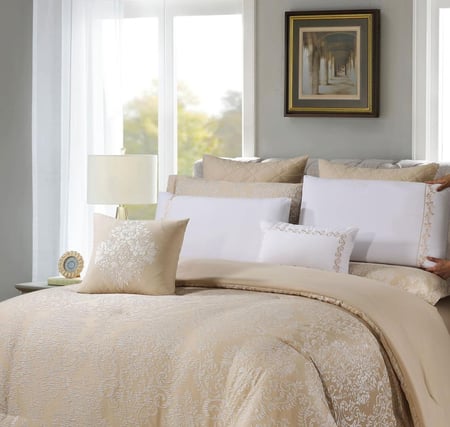 سعر مفارش كوين صيفي فاخر جاكار مطرز 8 قطع - بيج - مفارش ميلين