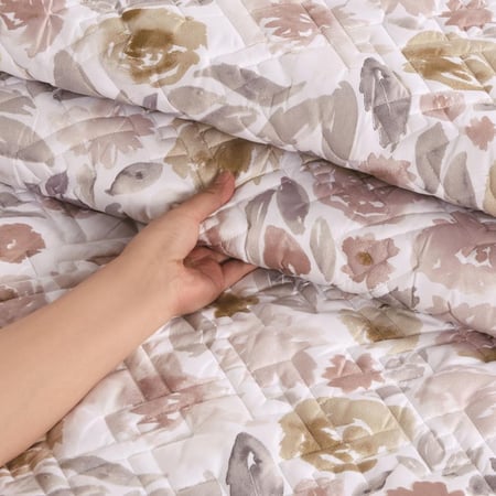 افضل مفارش نفر ونص صيفي حشوة مضغوطه لون كريمي ابيض - مفارش ميلين