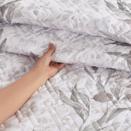 افضل مفارش صيفية نفر ونص 4 قطع - ابيض رصاصي - مفارش ميلين