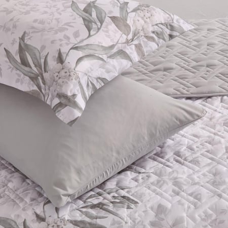 اسعار مفارش صيفية نفر ونص 4 قطع - ابيض رصاصي - مفارش ميلين