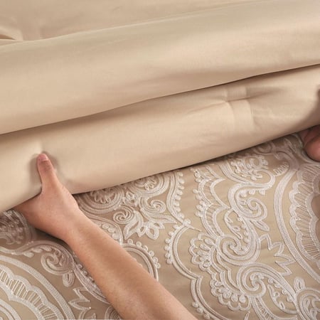 سعر مفرش صيفي ناعم مزدوج مطرز 10 قطع - بيج - مفارش ميلين