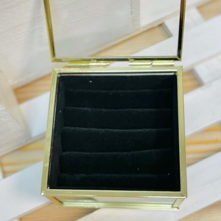 منظم مجوهرات واكسسوارات قطيفة اسود حديد ذهبي تحف وهدايا