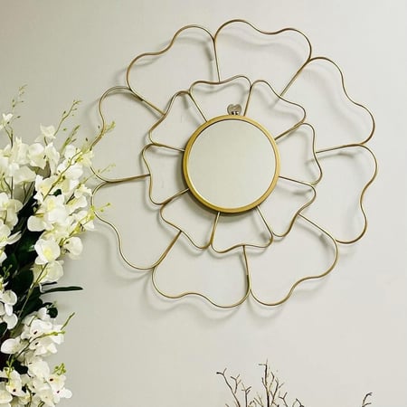 مرايا انتيك باطار حديد ذهبي بشكل وردة مرايا ديكورات المنزل مرايه حائط