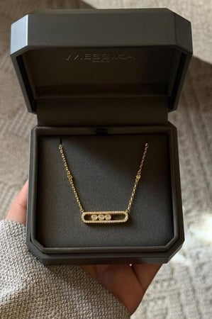 سلسال ميسيكا الذهبي