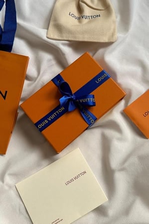 لويس فتون خيط