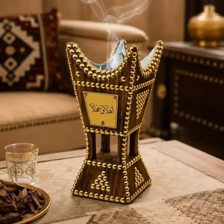 صورة واقعية مبخرة حائلية خشب أثل طبيعي في المجلس متجر سهب