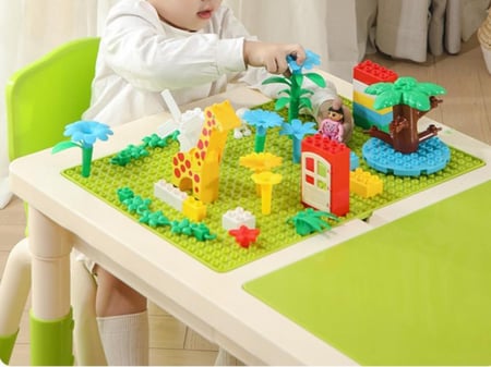 طاولة مكعبات بناء متعددة الوظائف للأطفال – مع كراسي