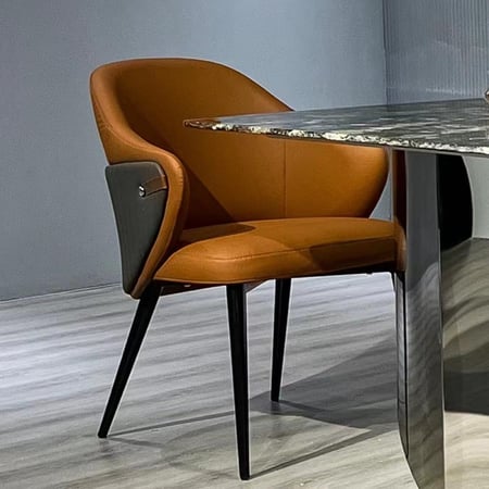 كرسي  جلد انيق