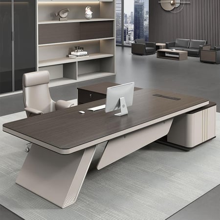 مكتب باللون الخشبي البني مع قواعد باللون البيج