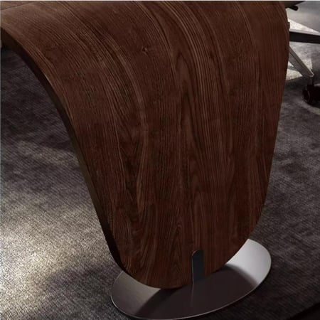 مكتب اداري مع كرسي جلد فاخر بتصميم إيطالي