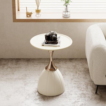 طاولة جانبية معدنية