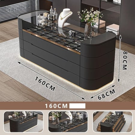 جزيرة خزانة ملابس واسعة بإضاءة