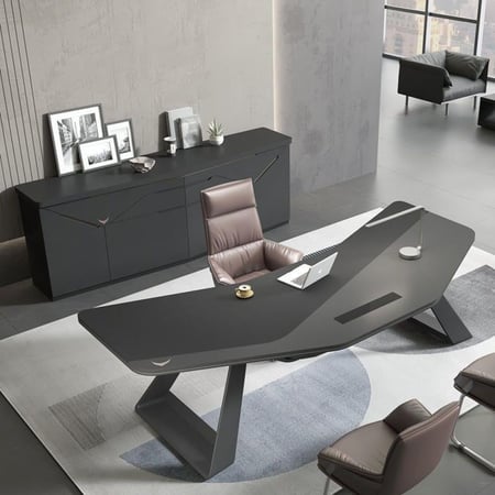 مكتب باللون الأسود  مع خزانة