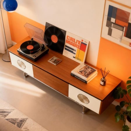 خزانة تلفزيون خشب صلب – طراز باوهاوس العتيق