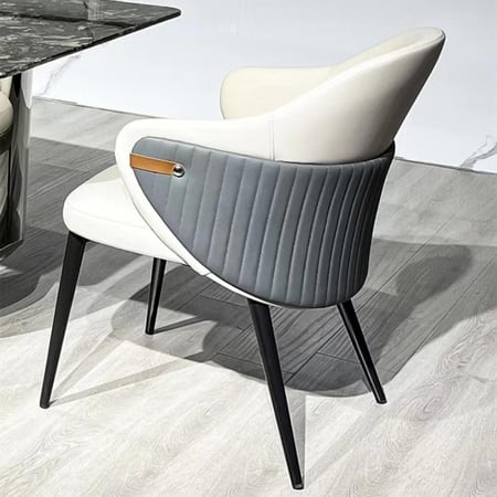 كرسي  جلد انيق