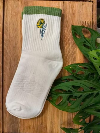 جوارب قطنية طويلة