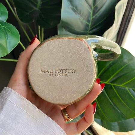 كوب القطة ليلي وصديقها ليو