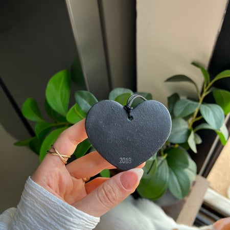 تعليقة سيارة ( انا نجم ) نجمة مع كتابة نص يصمَّم حسب رغبتك