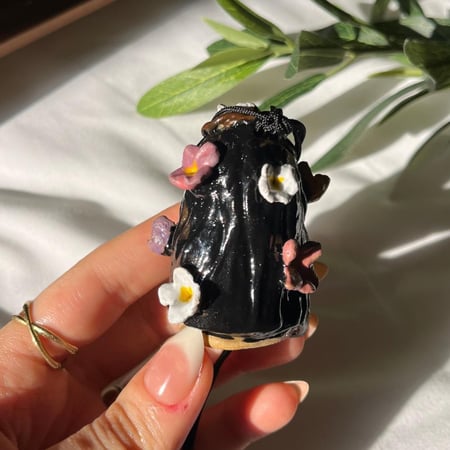 الأميرة إيلورا وقطها تعليقة سيارة-ميدالية