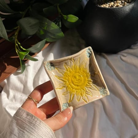 شمس#1 - وعاء للإكسسوارات