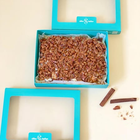 بوكس السينابون الجاهز بالقرفة والكراميل