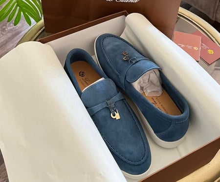 Loro Piana summer charms for women’s