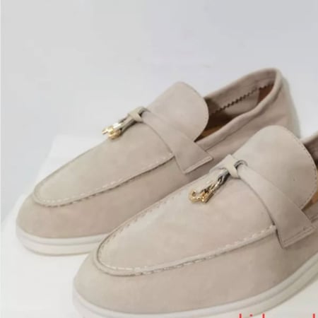 Loro Piana summer charms for women’s