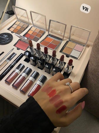 علب مكياج كاملة ماركات