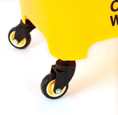 سطل نظافة اصفر صغير