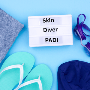 اكتشاف السباحة بالقصبة