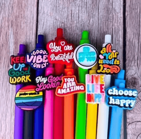 أقلام بعبارات لطيفة مرحة للشباب و الشابات- اختار العبارة التي تناسبك واذكرها لنا في الملاحظات عند الطلب