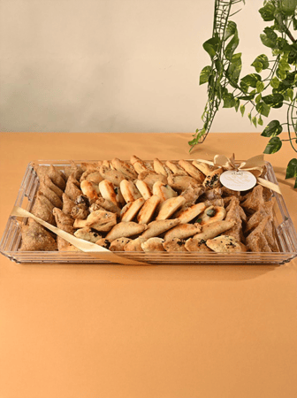 طبق معجنات مشكلة