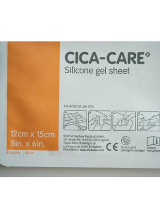 شريحة جل سيليكون لعلاج الندبات من سميث آند نفيو – 12×15 سم