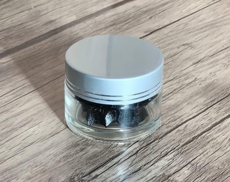 عود مسقى فراشة