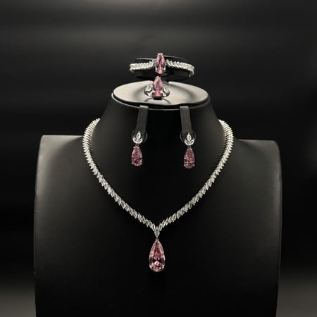 طقم زيركون نسائي أنيق – تصميم راقٍ لإطلالة مميزة -  ABH-7682M