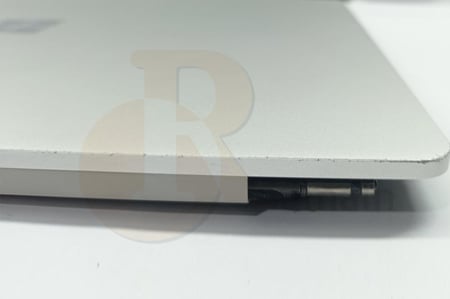 مستعمل شاشة لابتوب مايكروسوفت Microsoft Surface 1943