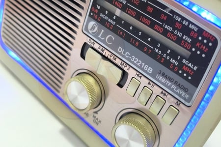 راديو متنقل قابل لشحن يدعم البلوتوث DLC-32216B