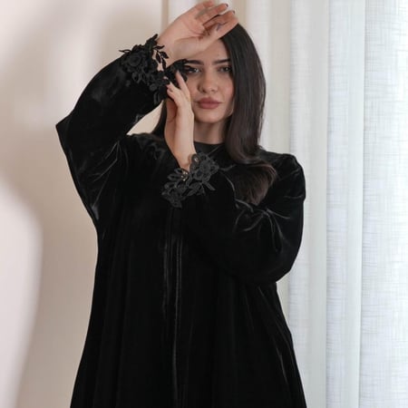 عباية مخمل مع جبير فرنسي اسود