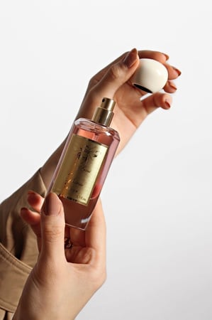 عطر غنى للعبايات- من روتشي