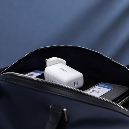 انكر شاحن جداري باوربورت اتوم الاصدار الثالث بود بقوة 65 واط - ابيض