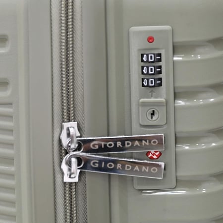 حقيبة سفر مقاس صغير ماركة جيوردانو