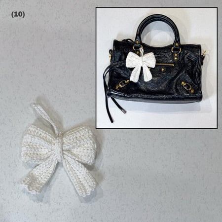 تعليقة شنطة فيونكة (bow bag charm)