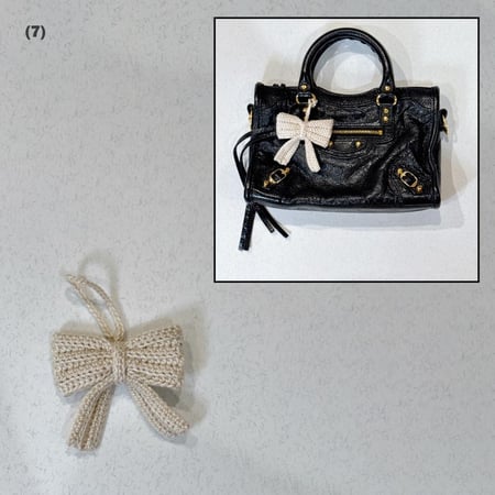 تعليقة شنطة فيونكة (bow bag charm)