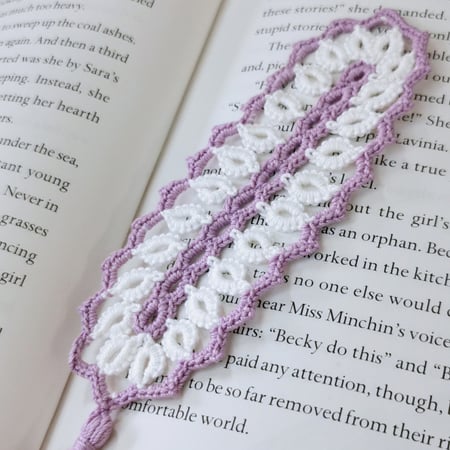 Cro-tatting Bookmark