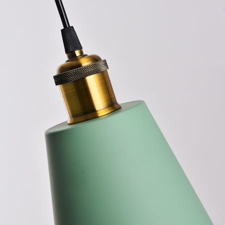 علاقي اضاءة قمع أخضر