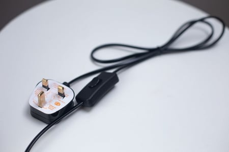 ابجورة طاولة أنيقة شكل القمر بلون اسود