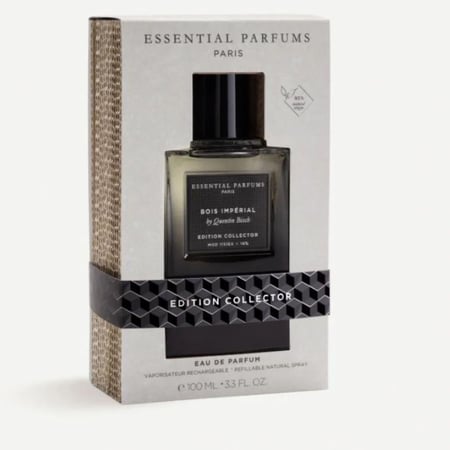 عطر إيسينشيال بيرفيوم