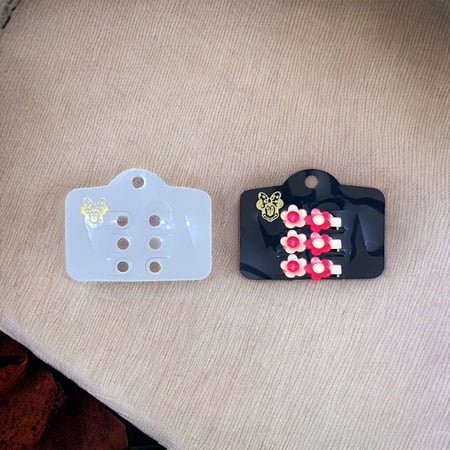 كرت عرض بكلات وشباصات صغيرة بلاستيك