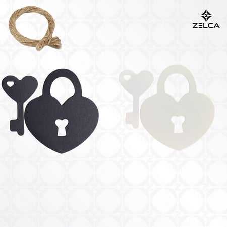 بطاقة كرافت ورقي مع خيط حبل شكل قفل قلب